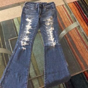 American Eagle size 8 distressed jeans